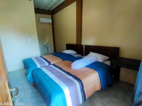 Andira Homestay Labuan Bajo Exterior foto